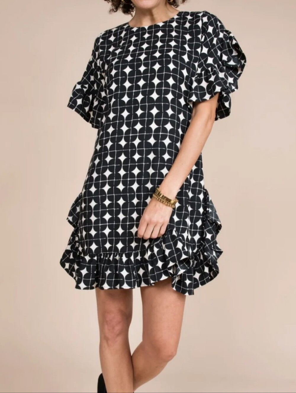 Uncle Frank Size M Black and White Geometric Ruffle Shift Dress